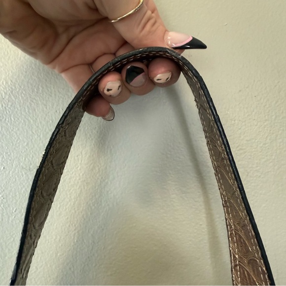 Y2K Vintage Guess Signature Brown and Cream Shoulder Bag - Picture 11 of 12